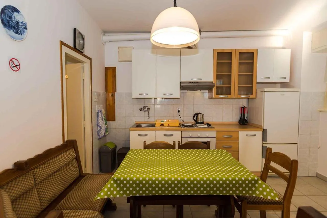 Apartment In Malinska - Insel Krk 43310